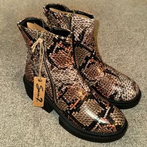 Seven7 Boots NWT
